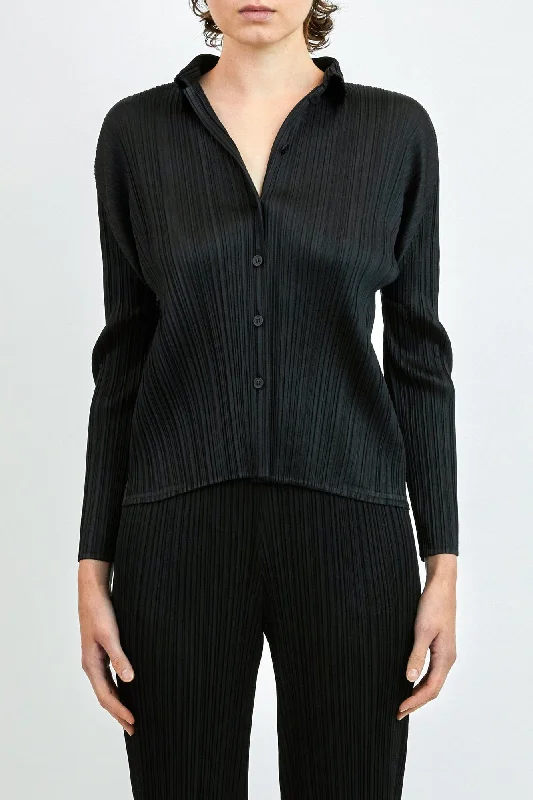 Capri Jeans for Beach Style -Pleats Please Issey Miyake Basics Shirts in Black