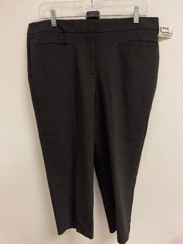 Relaxed fit pants for laid-back comfort wear -Pants Cropped By Chicos In Black, Size: 12