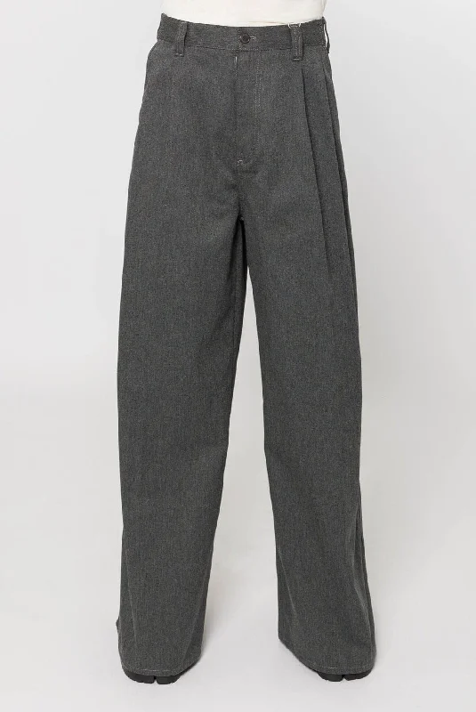 Raw Hem Jeans for Trendy -Maison Margiela Tailored Pants in Grey