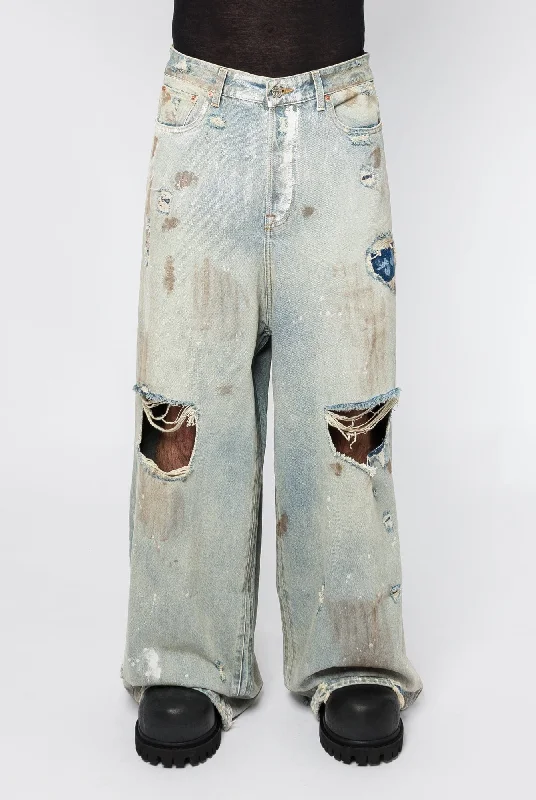 Shopping Jeans for Convenient -Vetements Trashed Big Shape Jeans