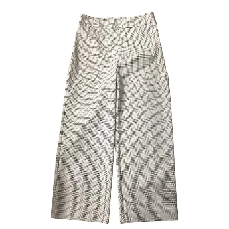 Soft velvet pants for cozy holiday outfits -Pants Cropped By Worthington In Plaid Pattern, Size: 2