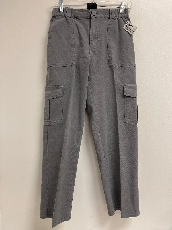 Relaxed chino pants for casual Friday offices -Pants Cargo & Utility By Clothes Mentor In Grey, Size: M