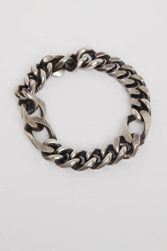 Frayed Hem Jeans for Edgy -Werkstatt München Bracelet Curb Chain Long Links