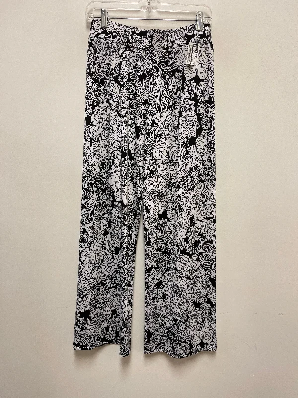 Weather-resistant pants for unpredictable climate needs -Pants Wide Leg By Sunny Leigh In Black & White, Size: 4