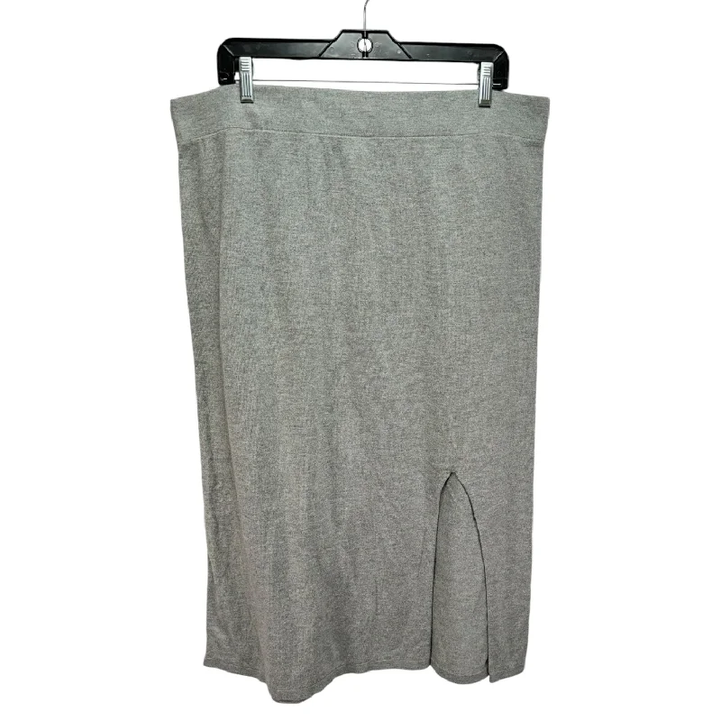 Bold leather skirts for daring fashion statements -Knit Skirt Maxi By Banana Republic In Grey, Size: Xl