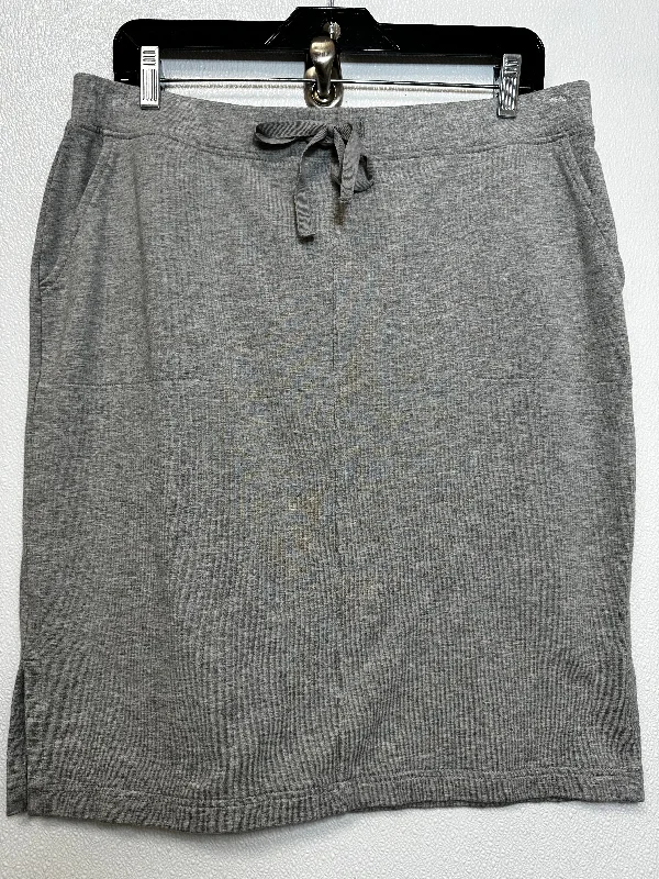 Soft linen skirts for gentle warm wear -Skirt Mini & Short By J Jill O In Grey, Size: M