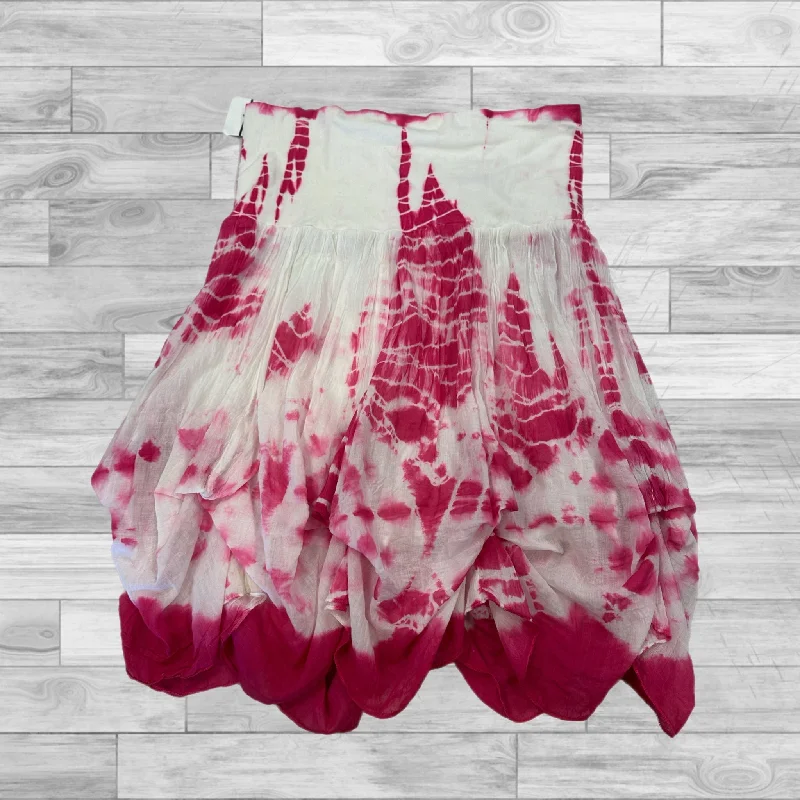 Bold leather skirts for daring fashion statements -Skirt Mini & Short By Solitaire In Pink & White, Size: S