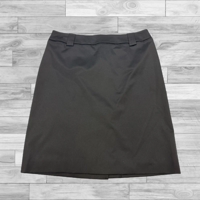 Lightweight skirts with airy fabric weave -Skirt Mini & Short By White House Black Market In Black, Size: 8