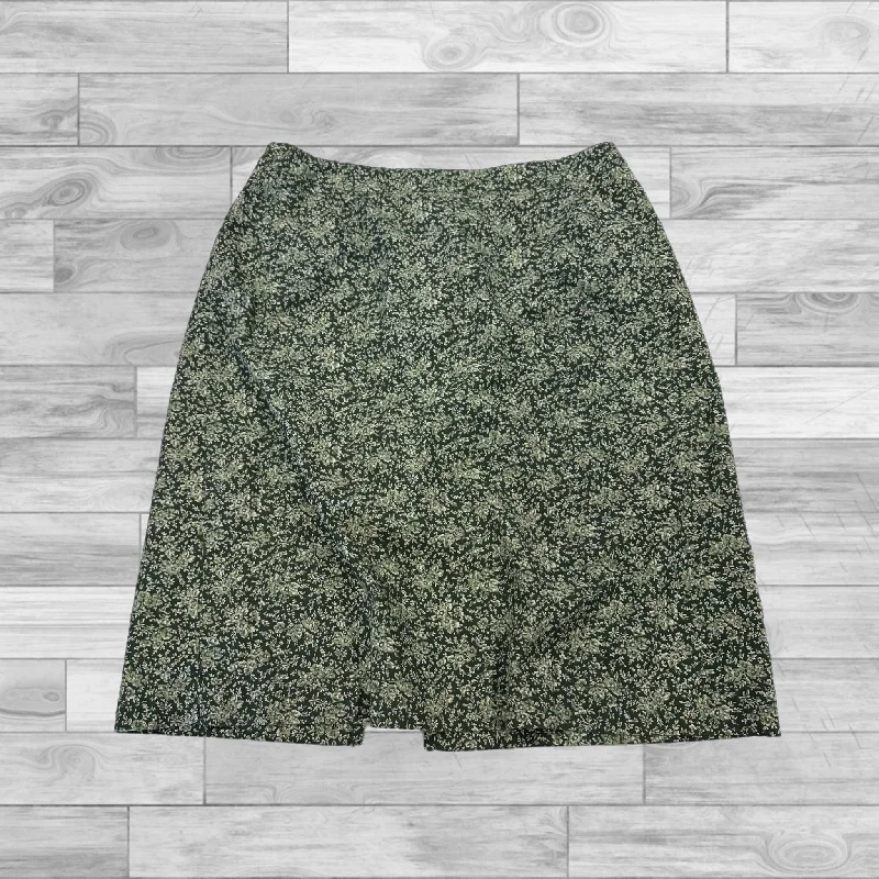 Stretch skirts for curvy figure flattery -Skirt Mini & Short By Gap In Green, Size: 8