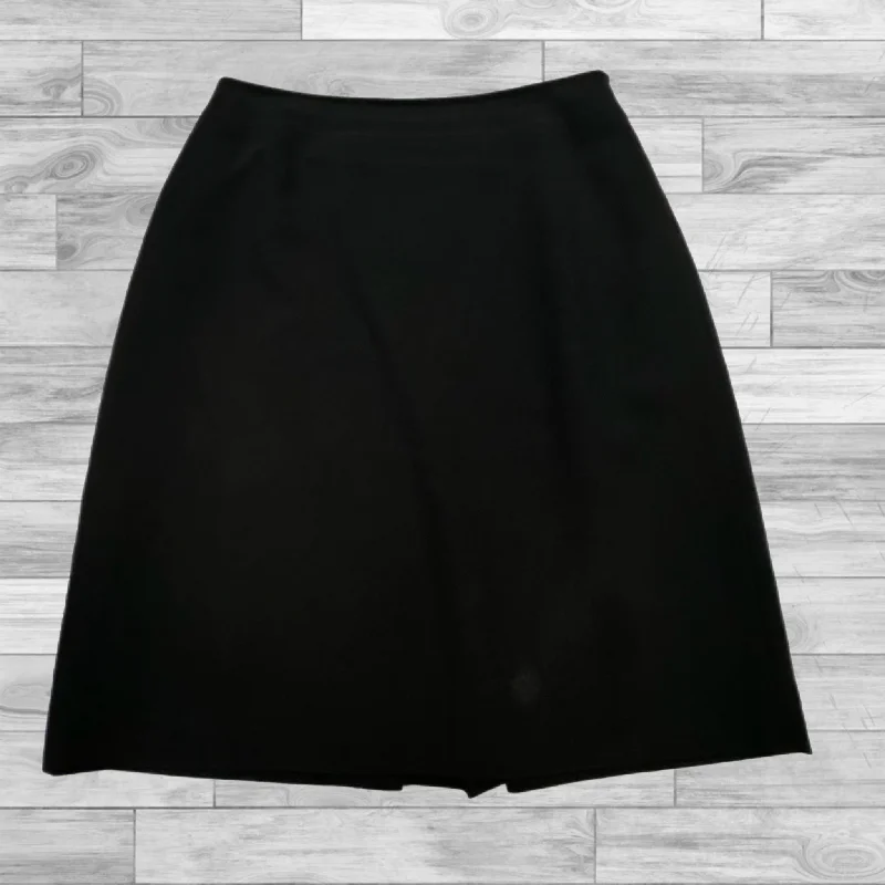 Flowy chiffon skirts for romantic summer days -Skirt Mini & Short By Ann Taylor In Black, Size: 10