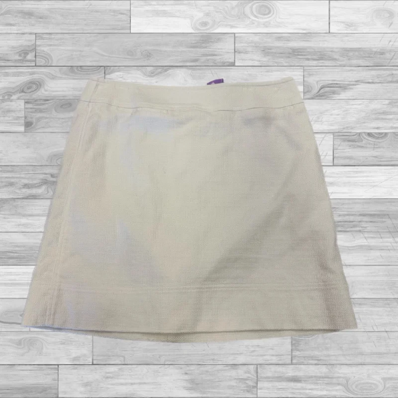 Cute mini skirts for trendy casual outings -Skirt Mini & Short By Talbots In White, Size: 12