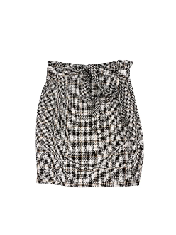 High-waisted skirts with button front detail -Skirt Midi By H&m In Plaid Pattern, Size: 10