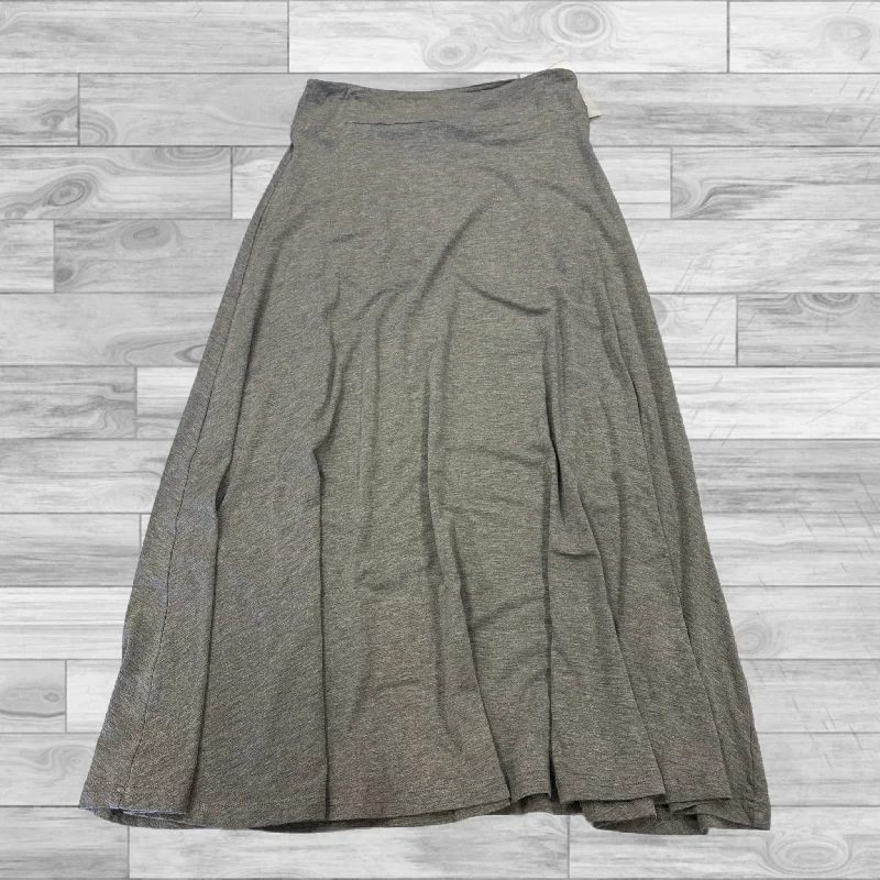 Trendy skirts with bold plaid patterns -Skirt Maxi By Bay Studio In Grey, Size: Petite  M