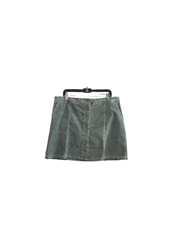 Bold skirts with metallic shimmer finish -Skirt Mini & Short By Maurices In Grey, Size: 16