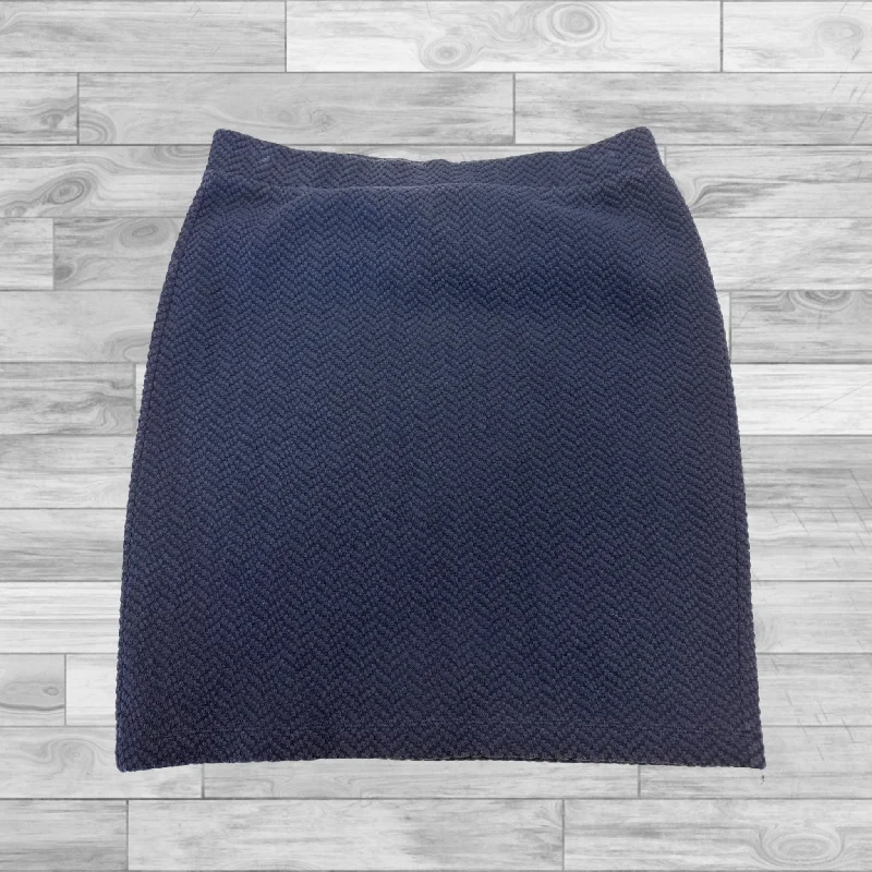 Classic skirts with subtle texture weave -Skirt Mini & Short By Loft In Navy, Size: M