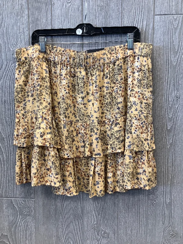 Soft linen skirts for gentle warm wear -Skirt Mini & Short By Maurices In Yellow, Size: 14