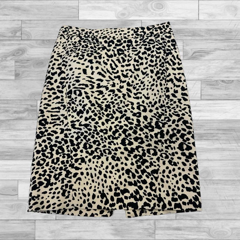 Lightweight skirts with airy fabric weave -Skirt Mini & Short By Loft In Animal Print, Size: 2